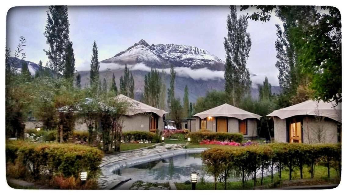 Hundar Mystique Meadows Earth Homes מראה חיצוני תמונה
