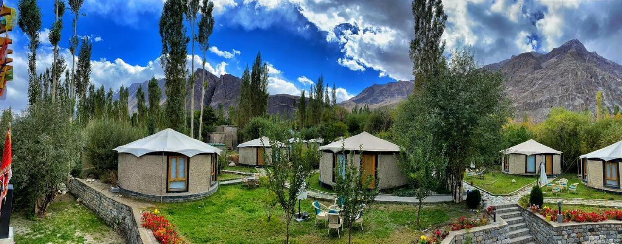 Hundar Mystique Meadows Earth Homes מראה חיצוני תמונה